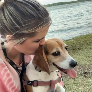 Meet your Posher, Laura